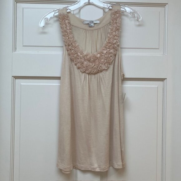 NWT Forever 21 Cream colored rosette tank top S - Picture 1 of 6